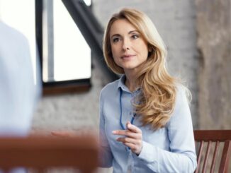 10 порад як навчитися говорити впевнено